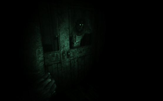 Outlast E3 Preview2