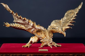 Monster Hunter world 80k statue solid gold