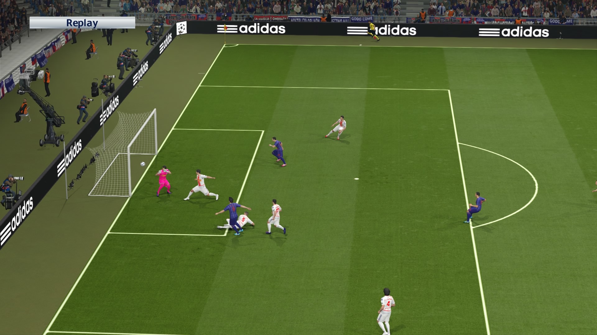 PES 2016 Review Gallery