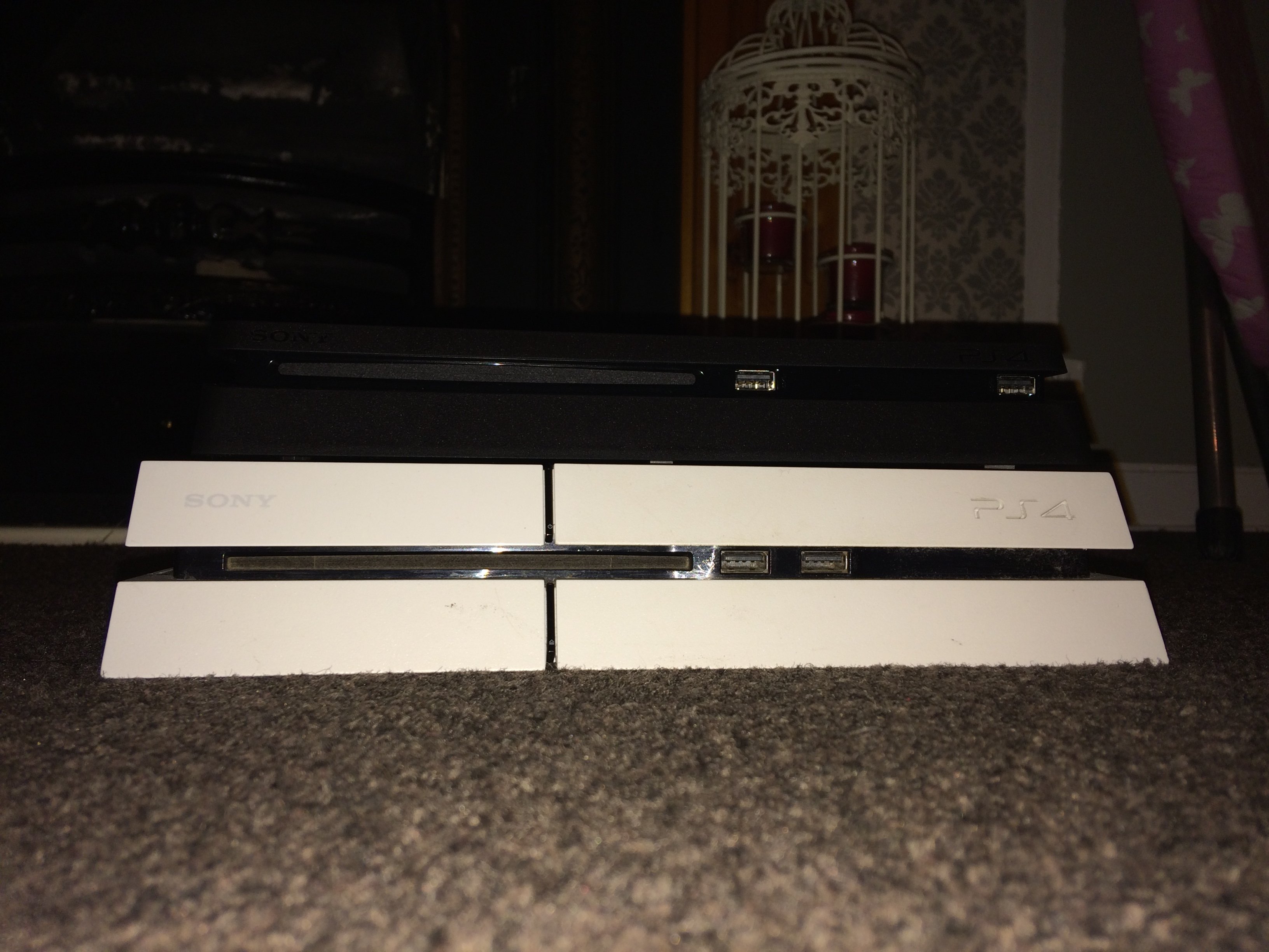 PS4 Slim Console Comparison