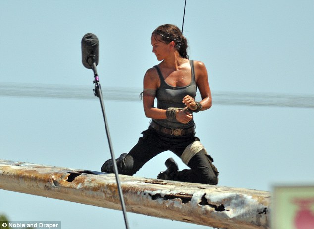 Tomb Raider Movie 1