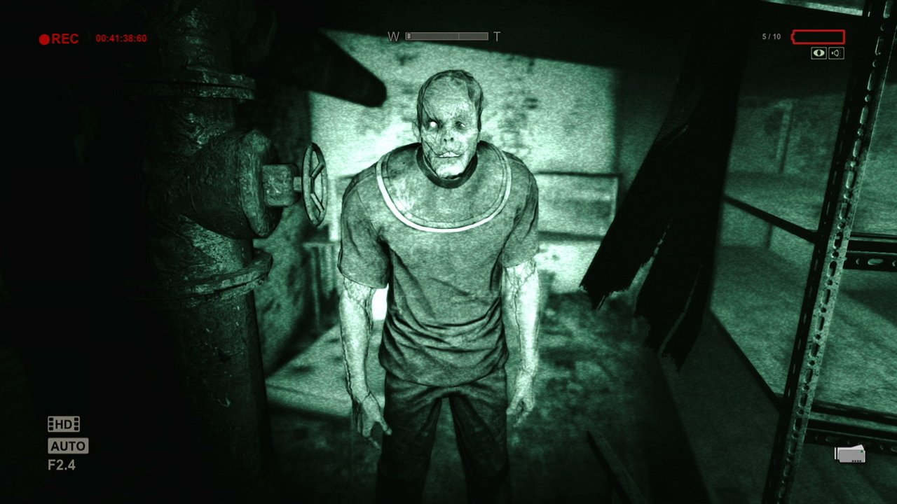 Outlast 2 (PS4) - TBA